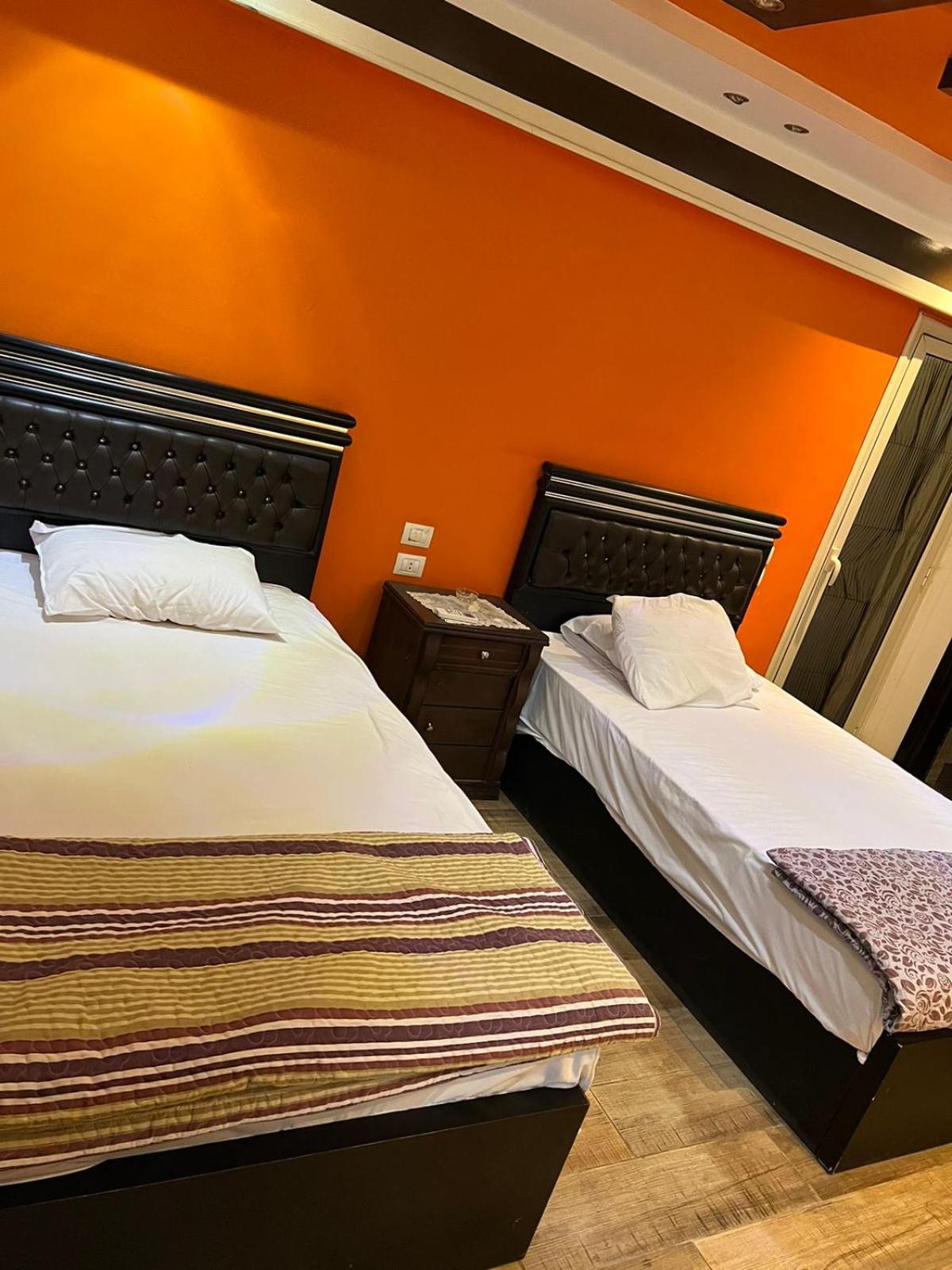 Apartment شقة فندقية على النيل مباشر بالمعادى ٣ غرف ٣ حمام Cairo
